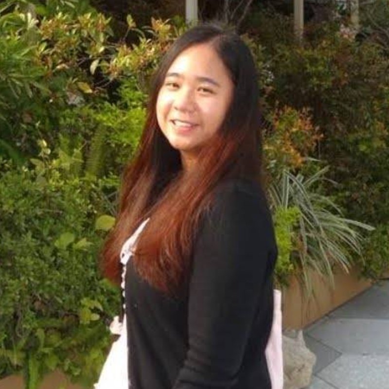 ครูเมย์ ครูสอนภาษาจีนและภาษาไทยสำหรับชาวจีน